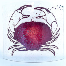Load image into Gallery viewer, Crab – Handmade Fused Glass Sculpture